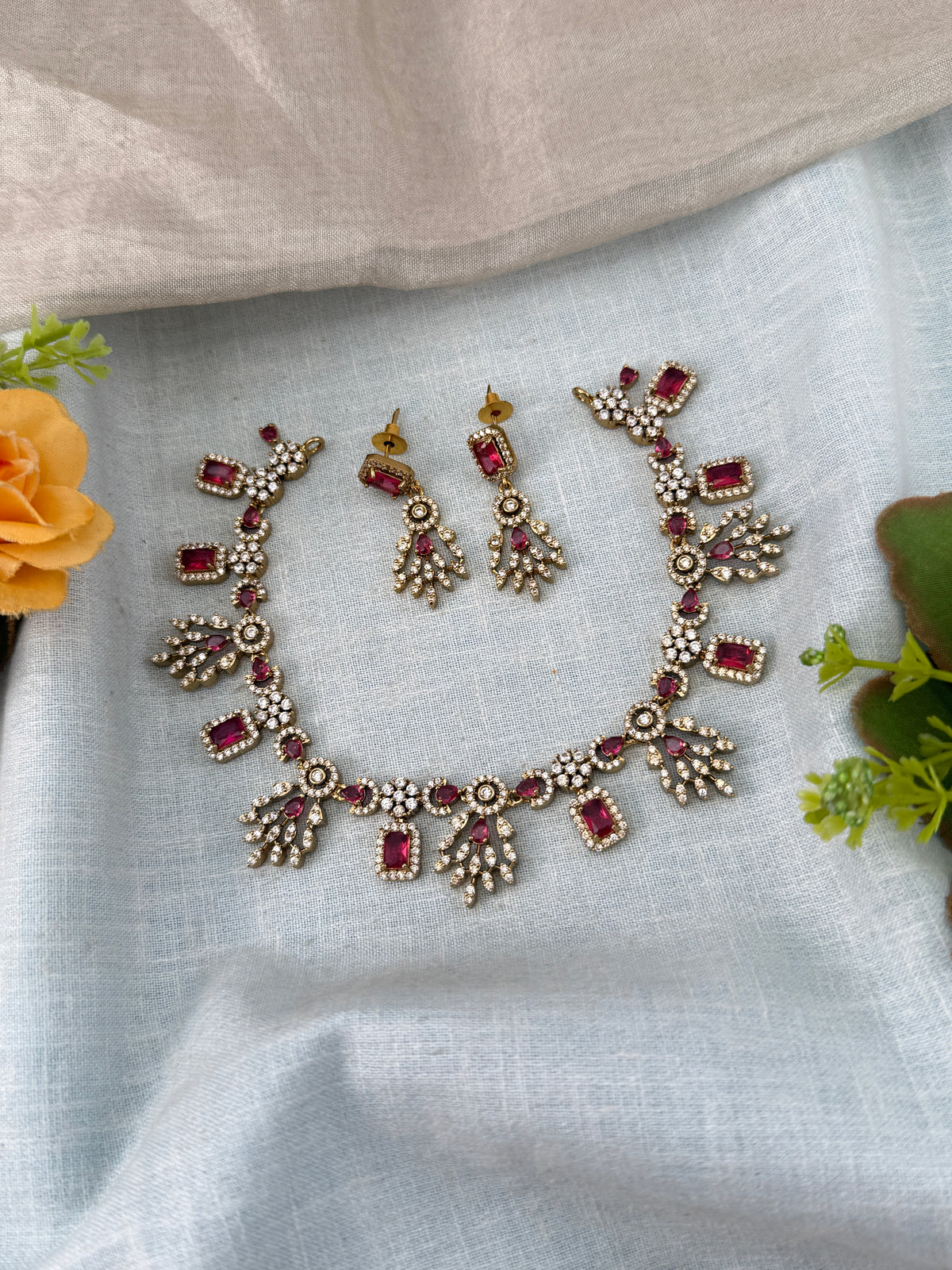 White Stone Necklace in Choker Short Designer Style | N0433 A