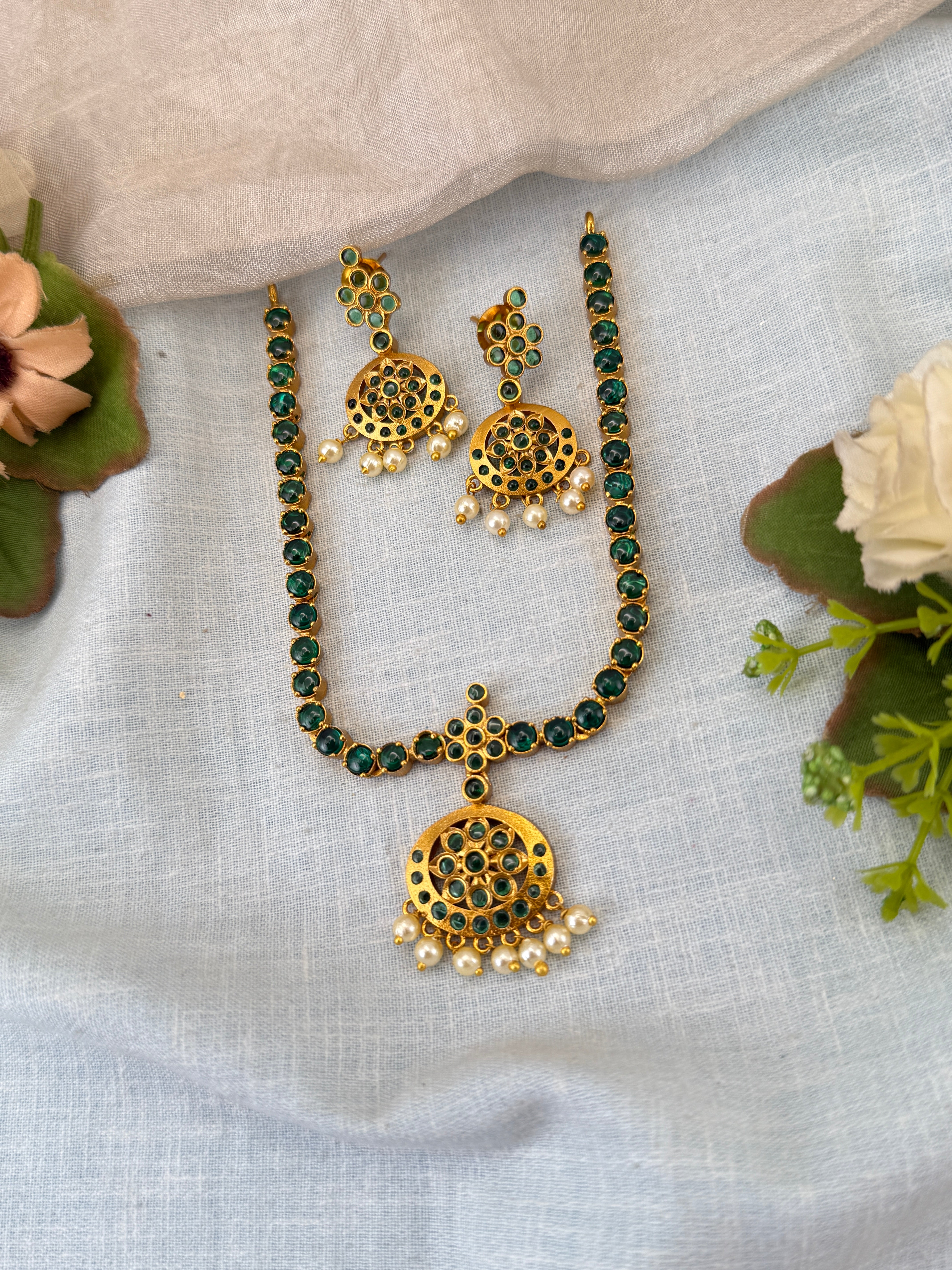 Royal Antique Gold Like Short Necklace Set 0970