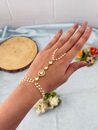 Traditional Jade Bille hair accessory for women