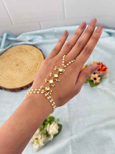 Traditional Jade Bille hair accessory for women