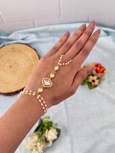 Traditional Jade Bille hair accessory for women