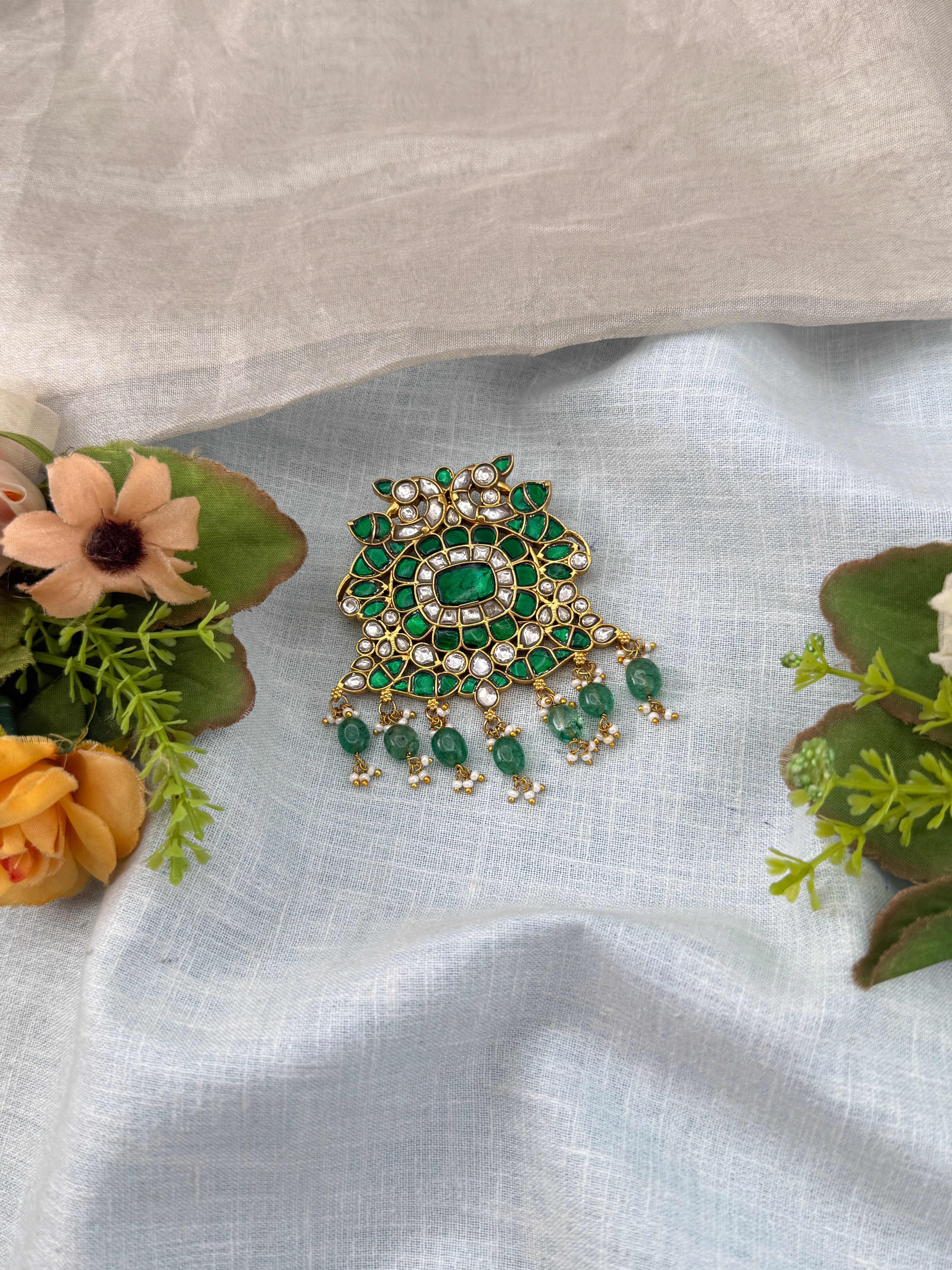 Traditional Jade Bille hair accessory for women