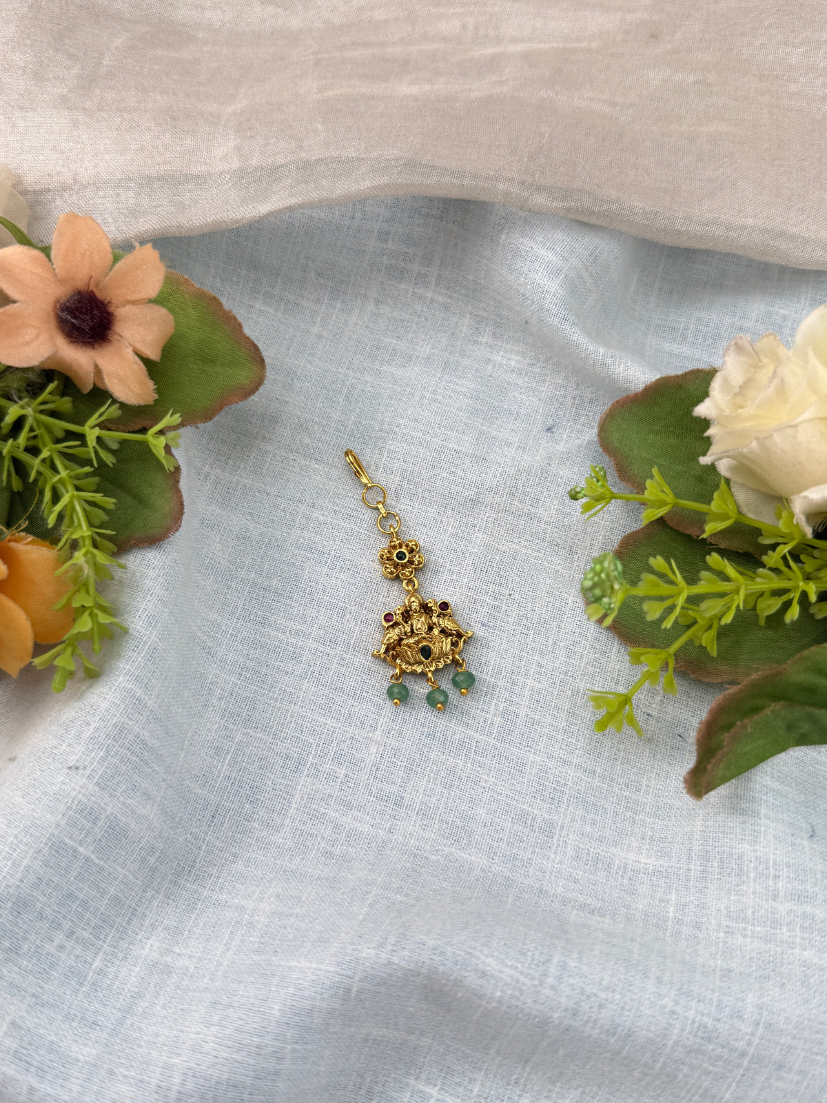 Traditional Jade Bille hair accessory for women