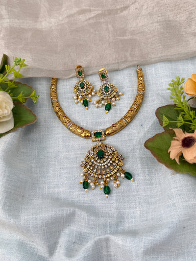 Traditional Jade Bille hair accessory for women