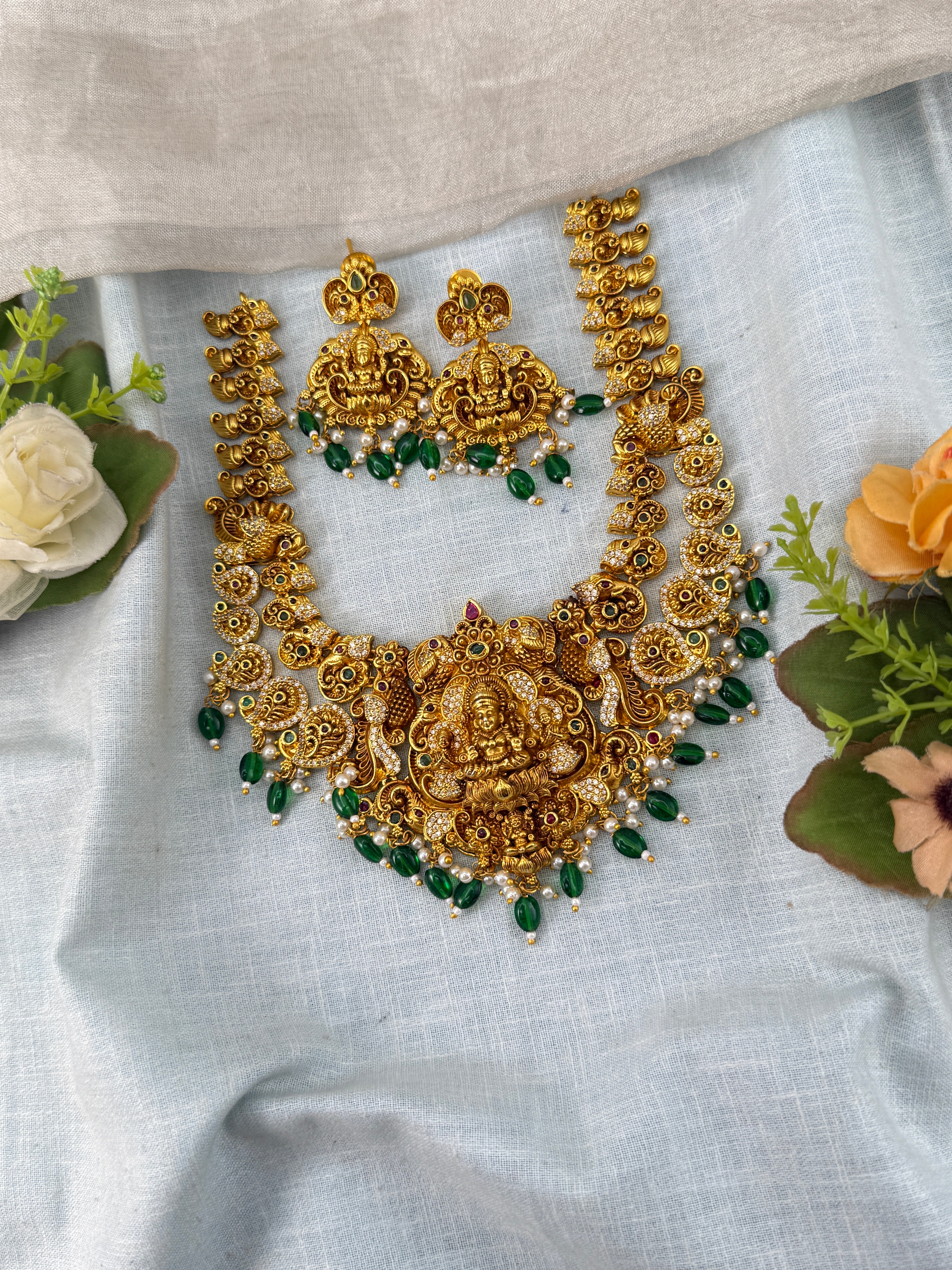 Traditional Jade Bille hair accessory for women