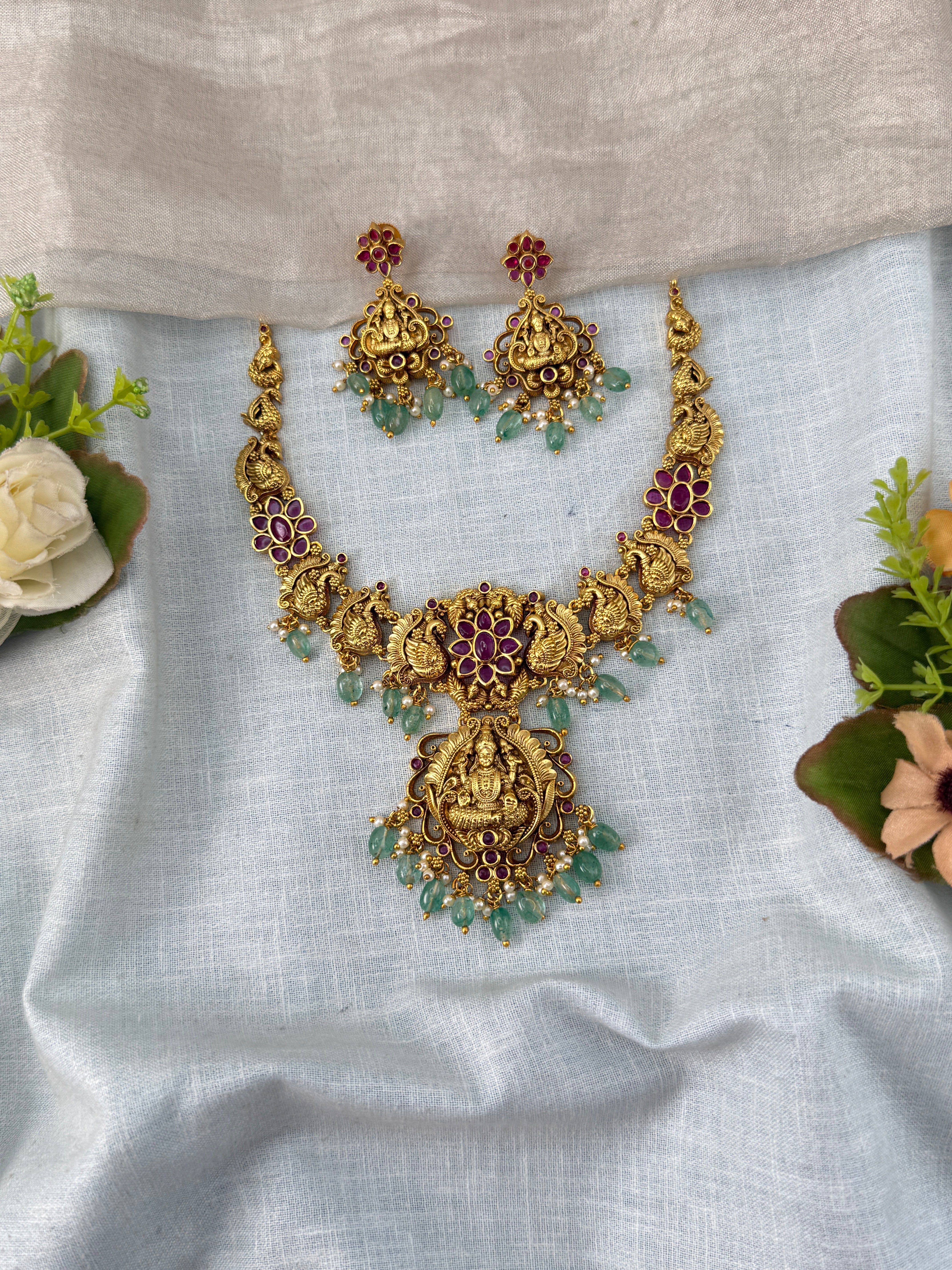 Traditional Jade Bille hair accessory for women