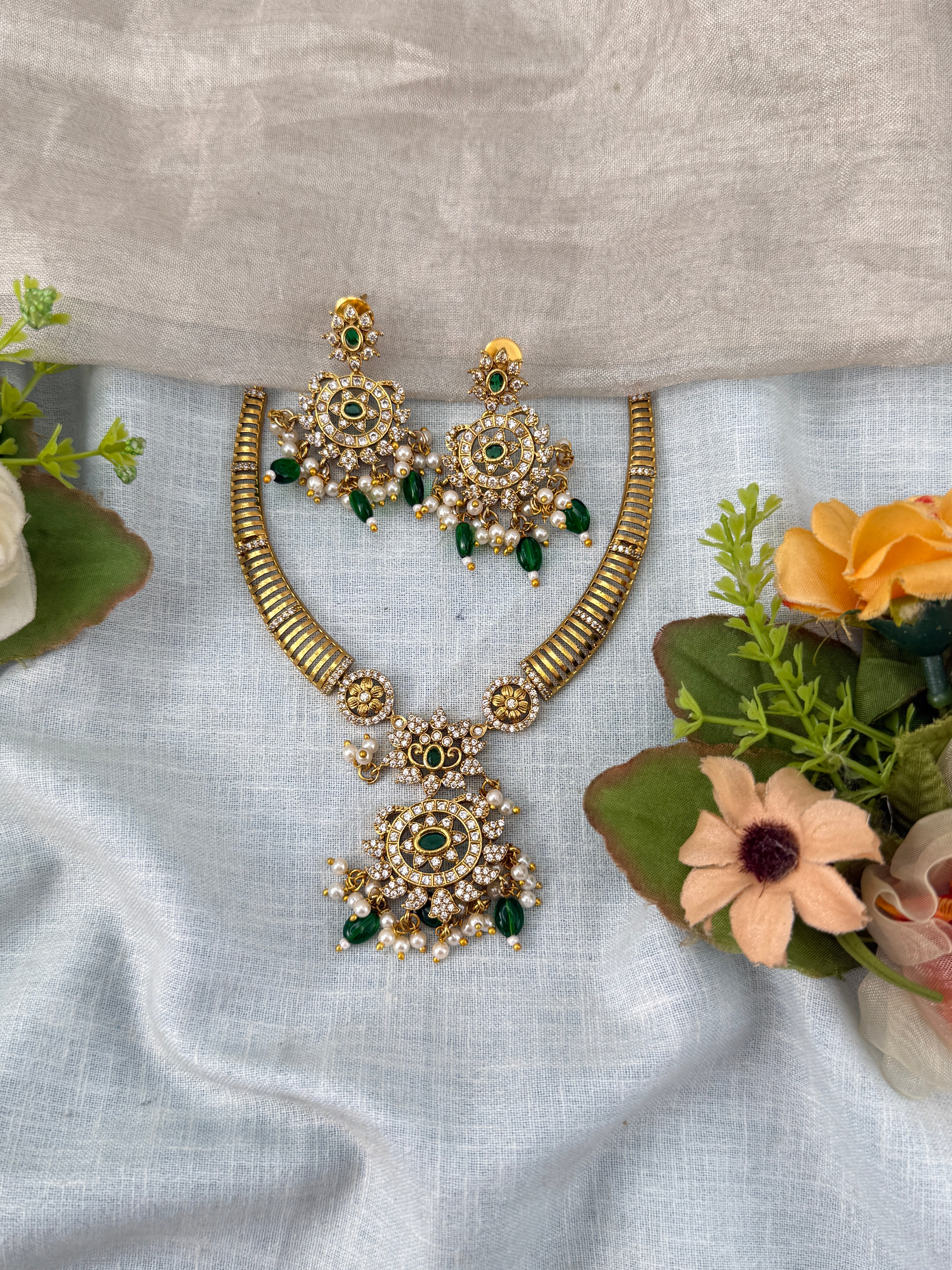 Traditional Jade Bille hair accessory for women
