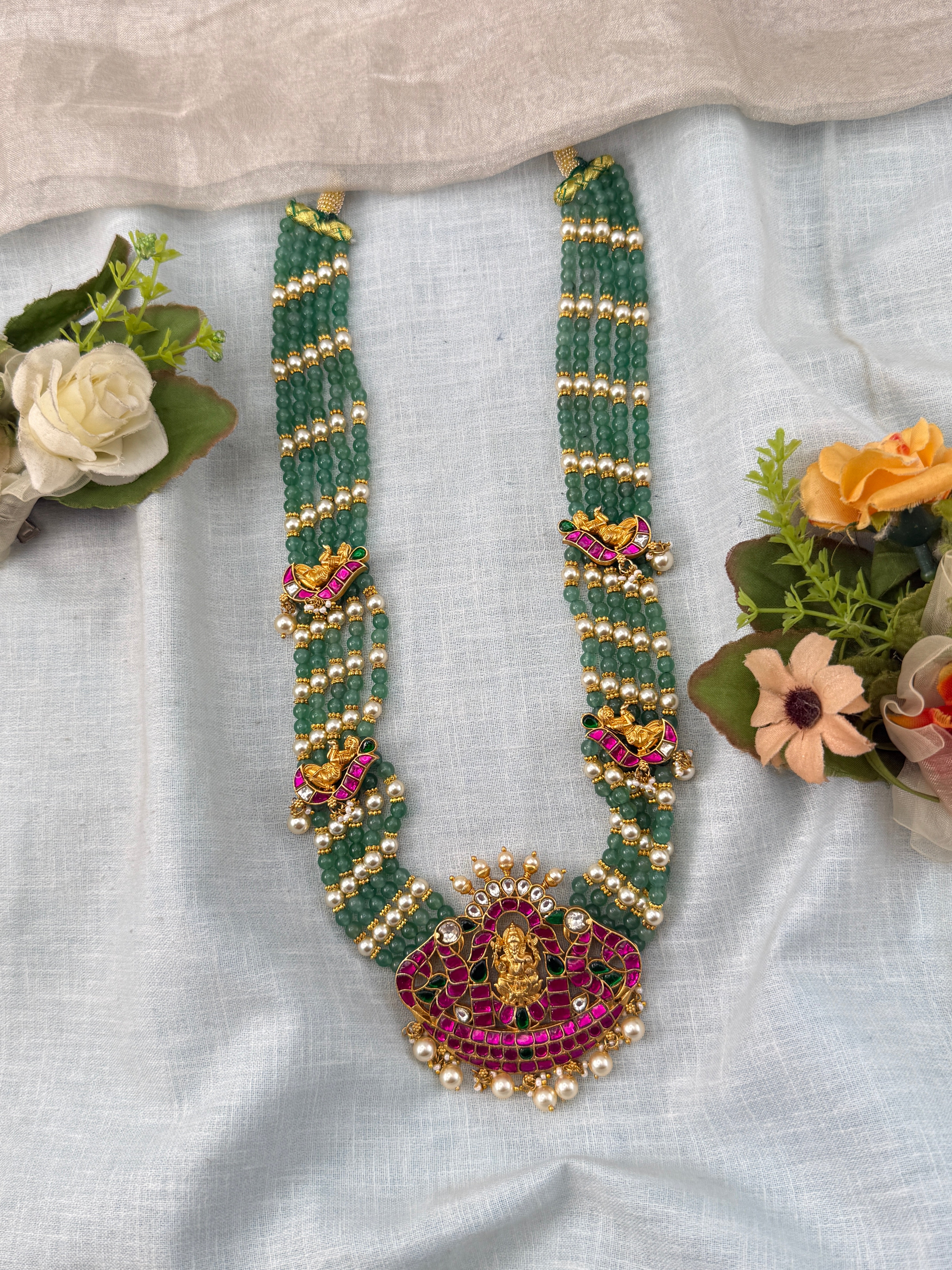 Traditional Jade Bille hair accessory for women