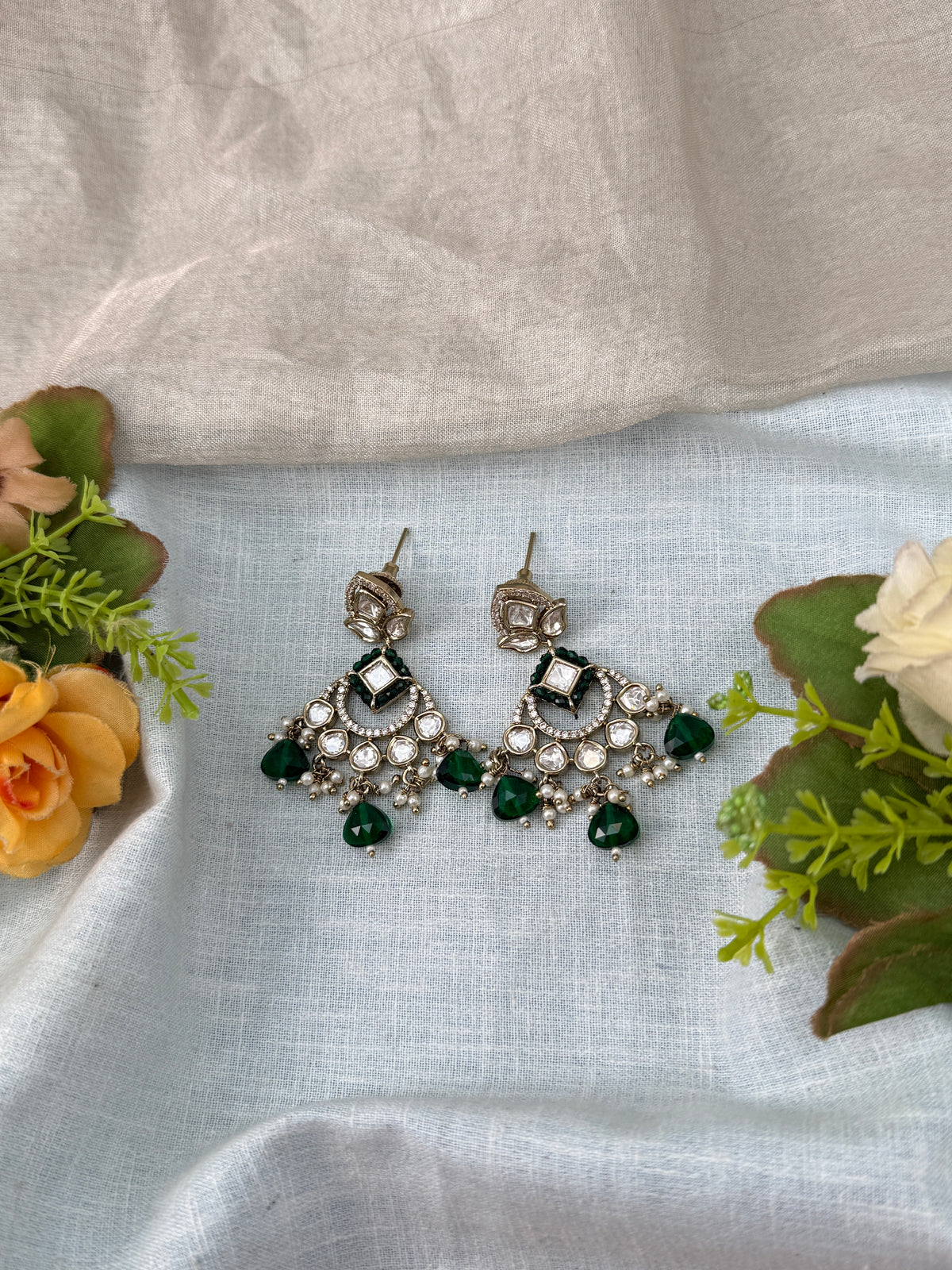 Traditional Jade Bille hair accessory for women