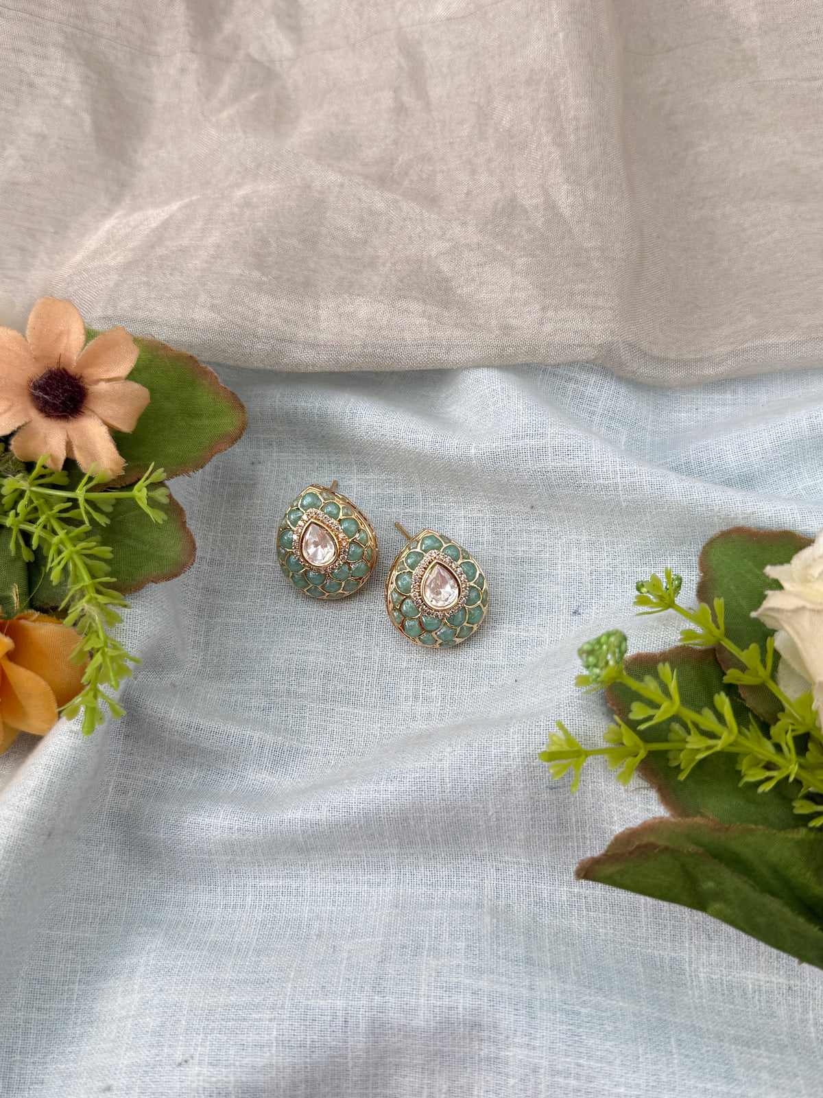 Traditional Jade Bille hair accessory for women