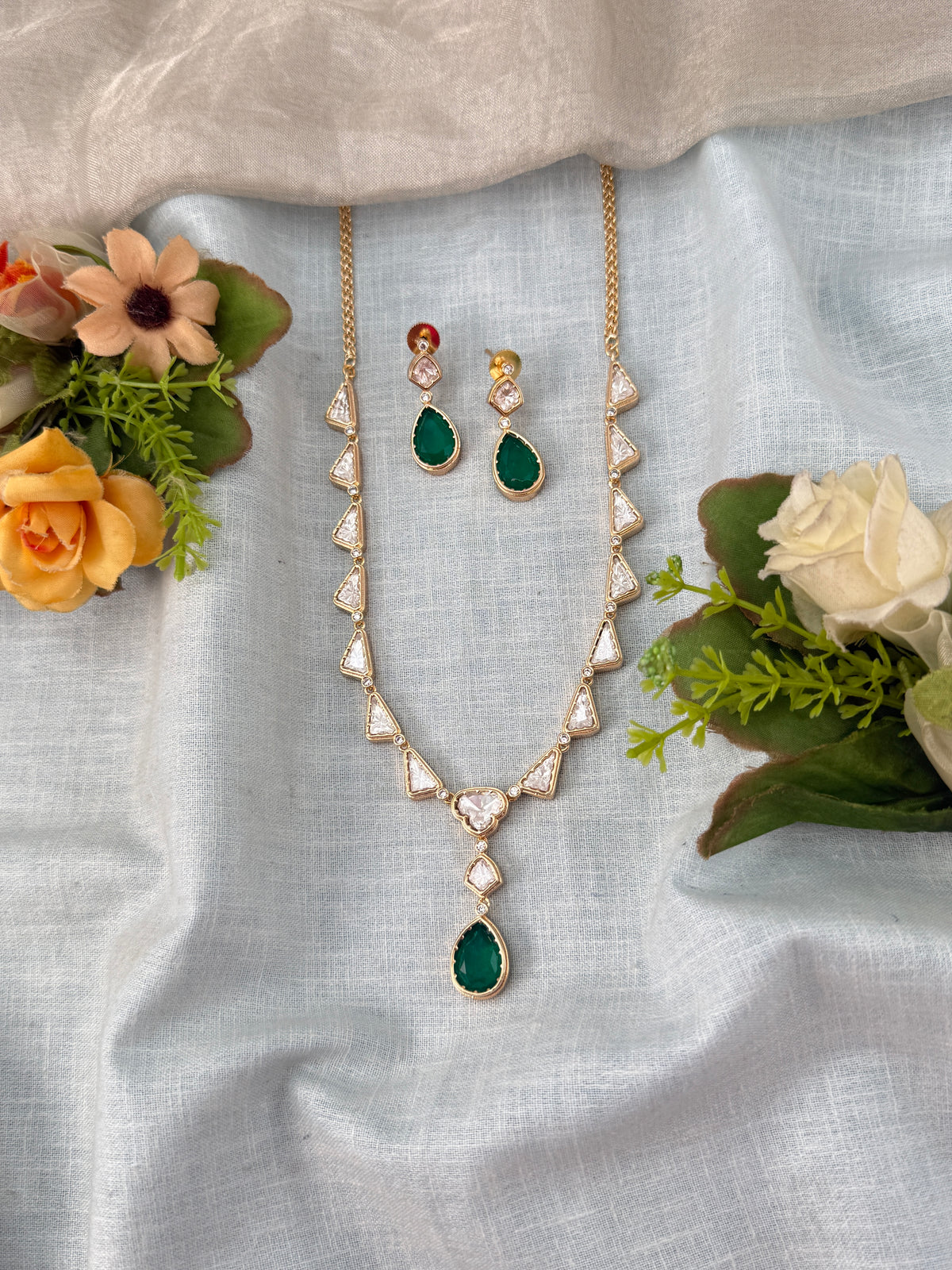 Traditional Jade Bille hair accessory for women
