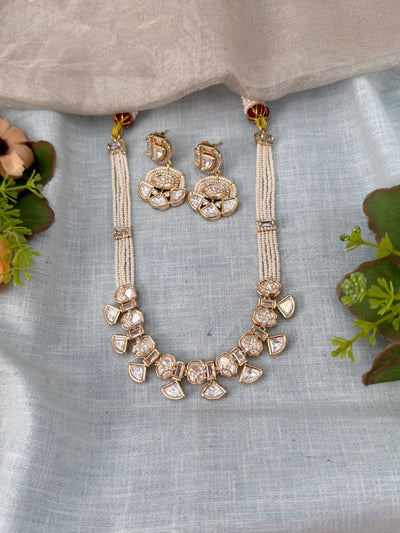 Traditional Jade Bille hair accessory for women