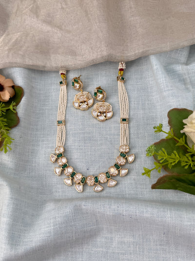 Traditional Jade Bille hair accessory for women