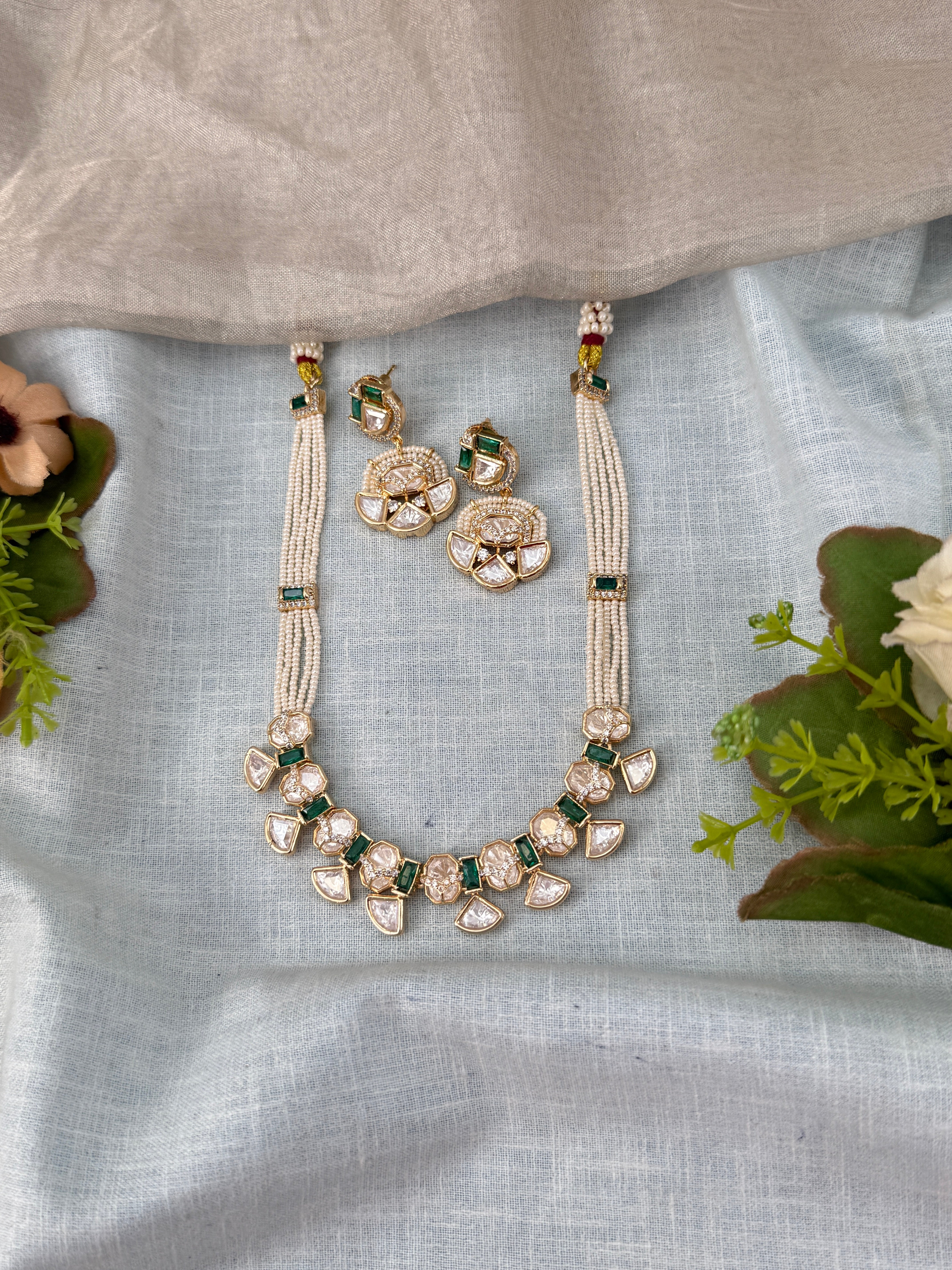 Traditional Jade Bille hair accessory for women