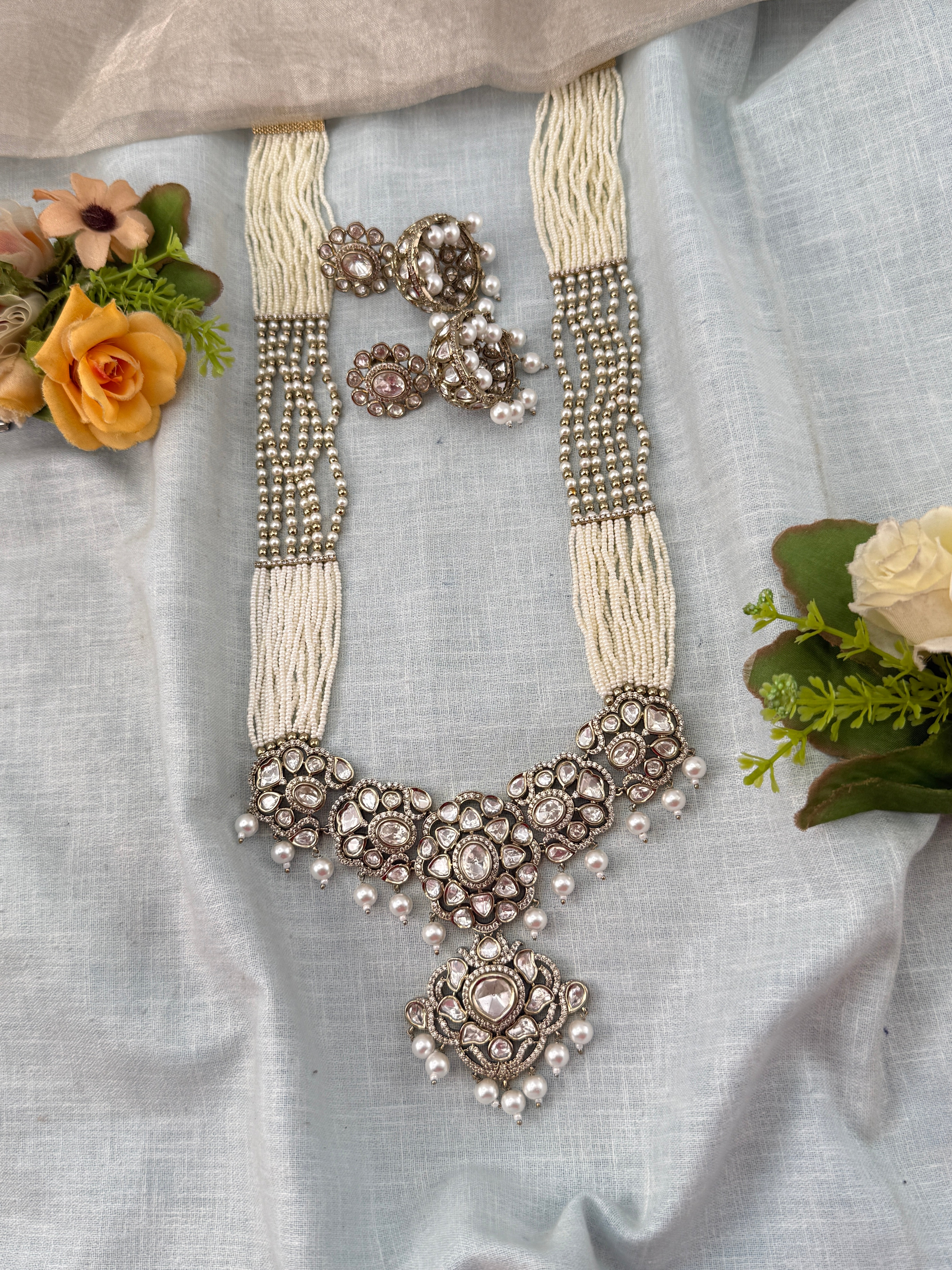 Traditional Jade Bille hair accessory for women