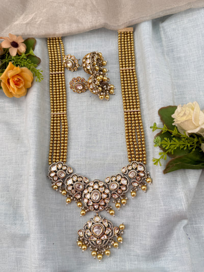 Traditional Jade Bille hair accessory for women