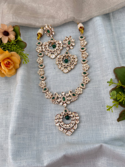 Traditional Jade Bille hair accessory for women