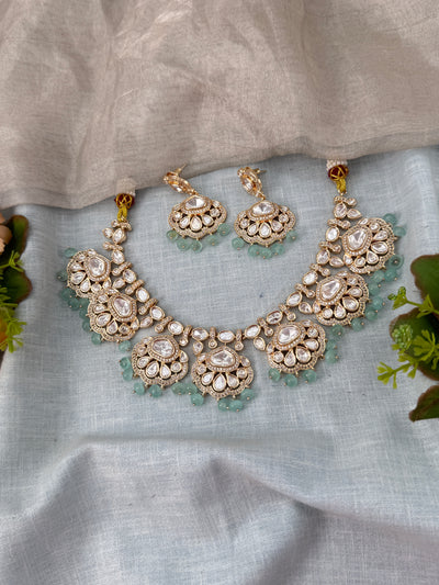 Traditional Jade Bille hair accessory for women