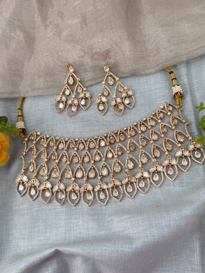 Traditional Jade Bille hair accessory for women