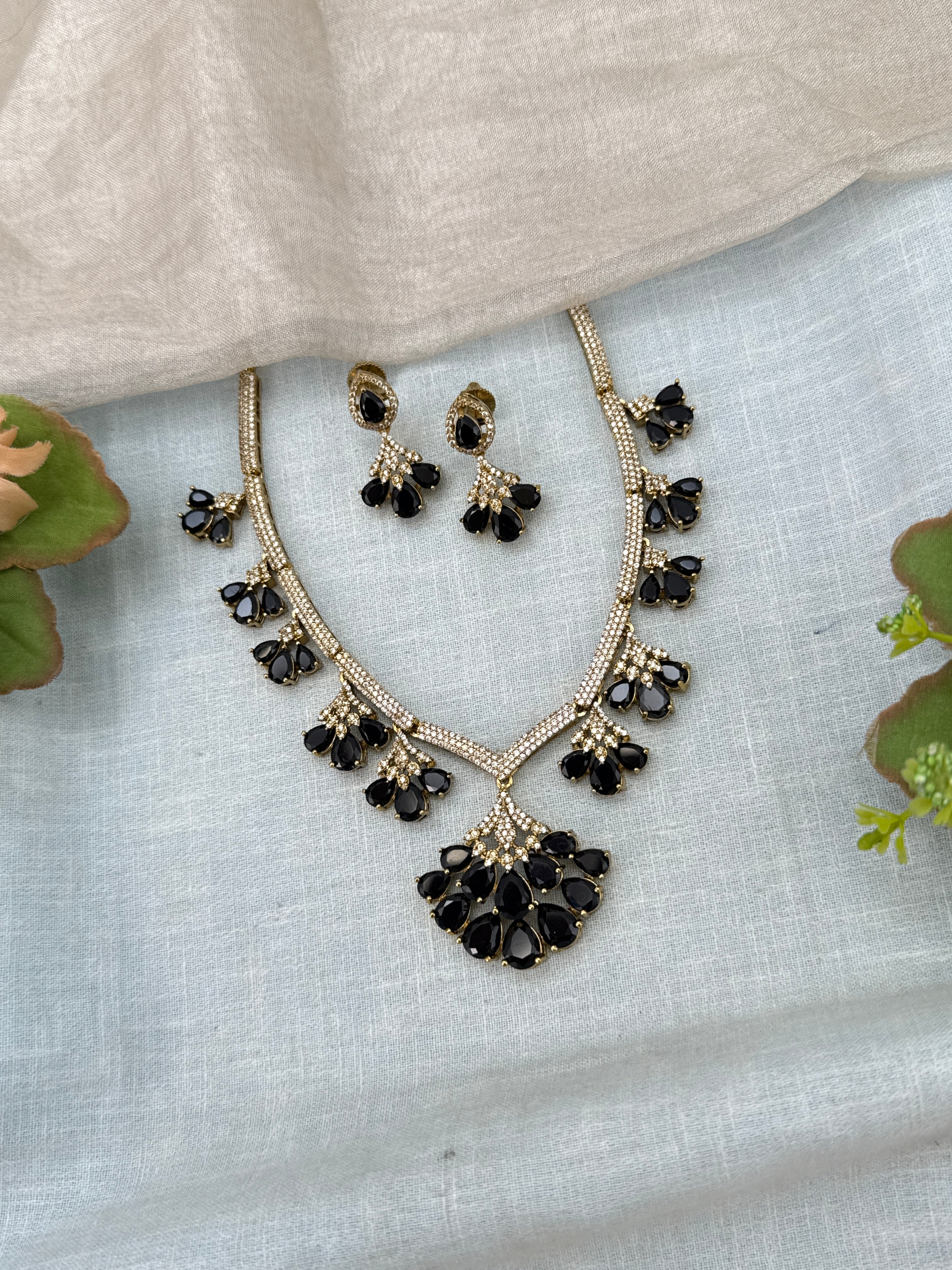 Antique Gold Necklace for Women – Traditional Ethnic Jewelry Online, bridal necklaces online