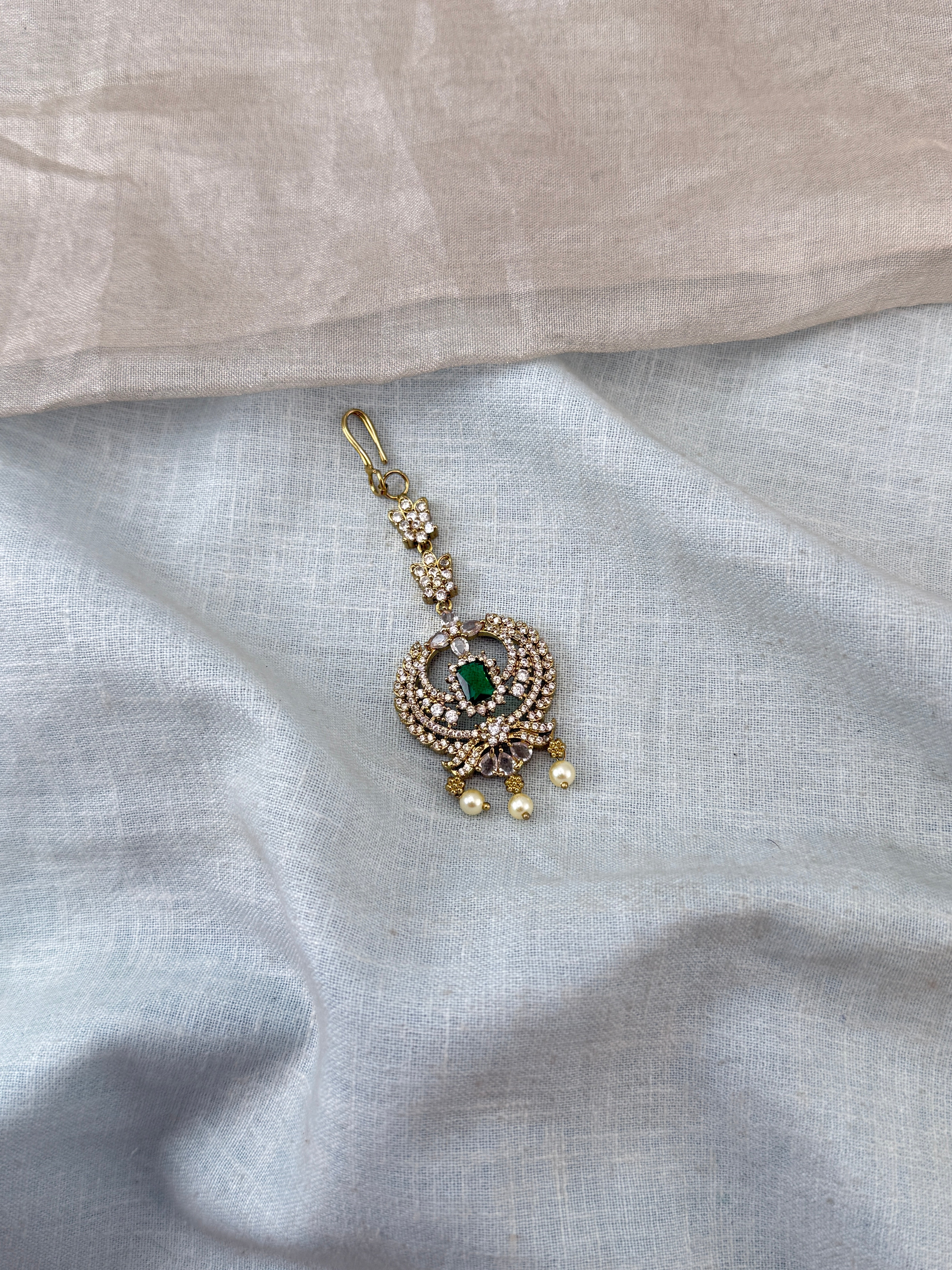Traditional Jade Bille hair accessory for women