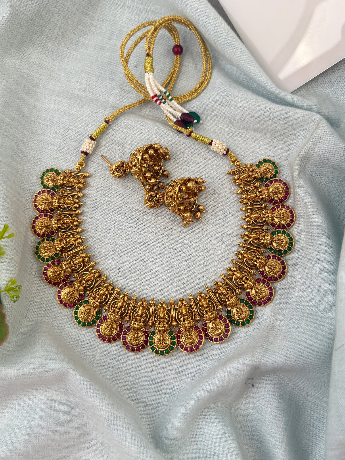 Antique Grand Lakshmi Kasu Short Necklace Set | N0576
