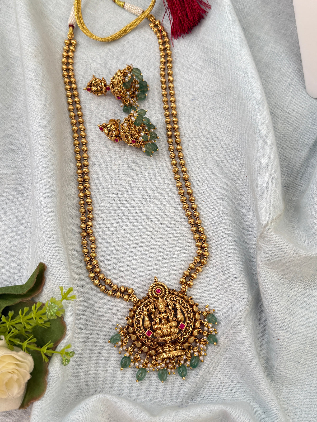 Traditional Jade Bille hair accessory for women