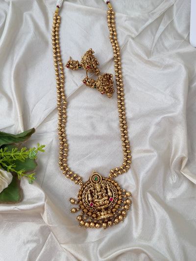 Traditional Jade Bille hair accessory for women