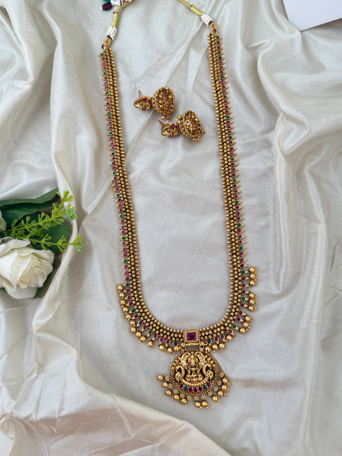 Traditional Jade Bille hair accessory for women