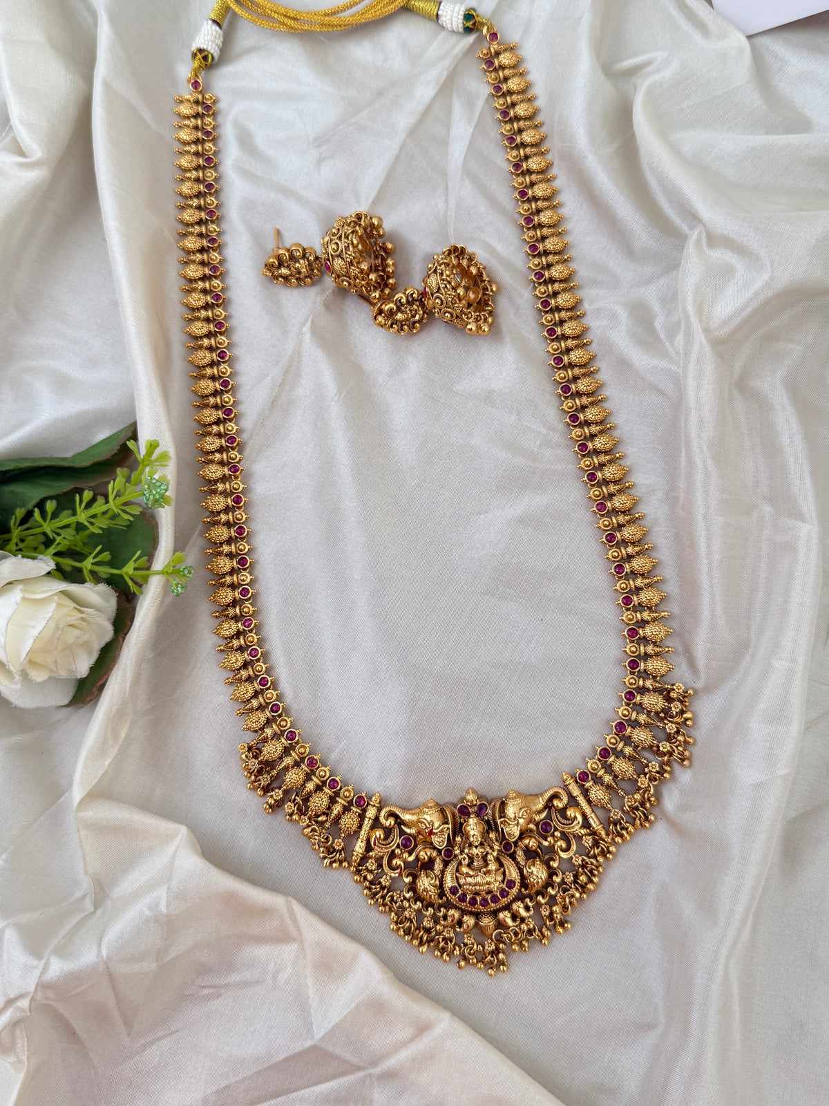 Traditional Jade Bille hair accessory for women