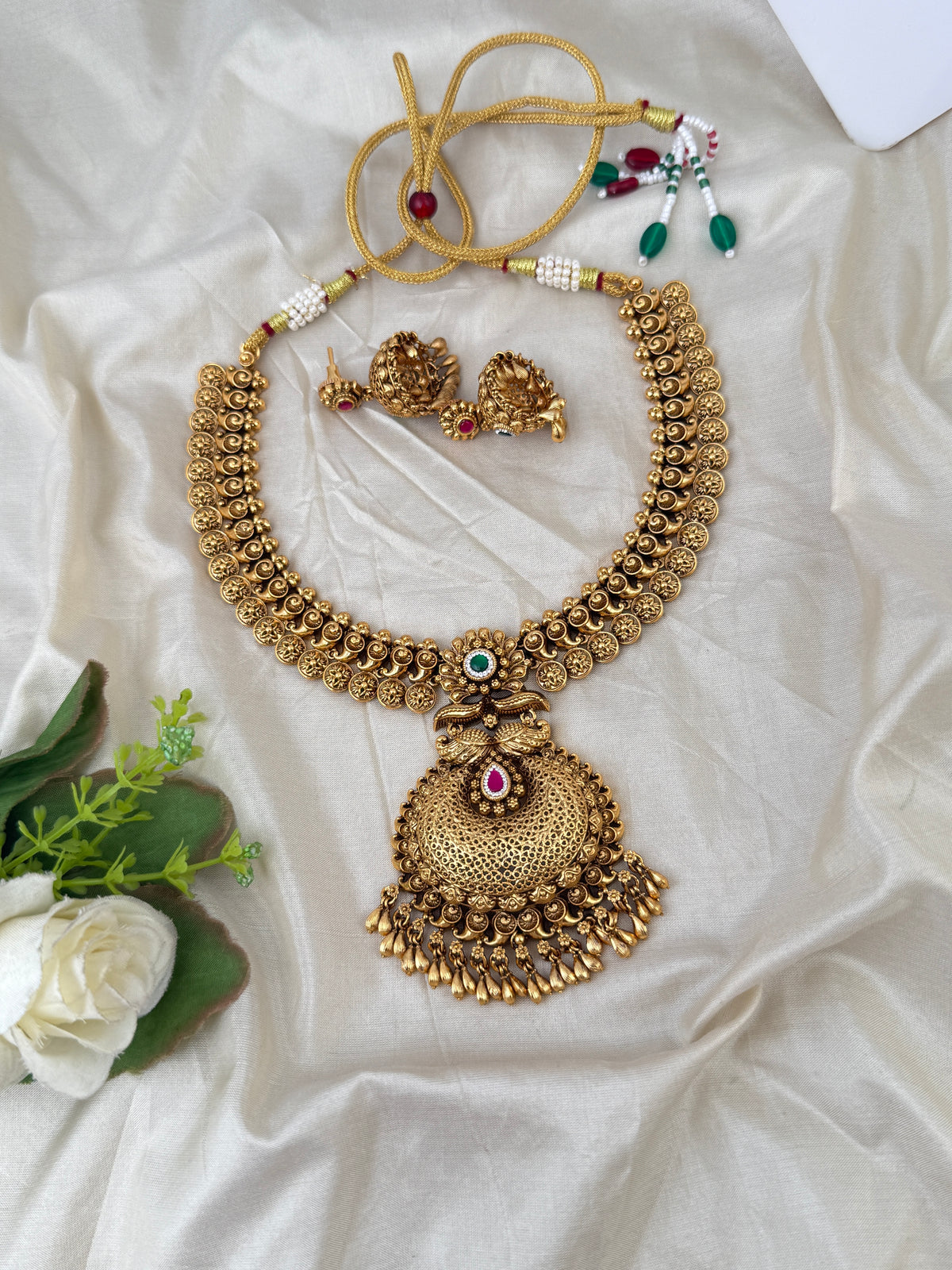 Antique Designer Necklace Elegant Pendant Short Set| N0621