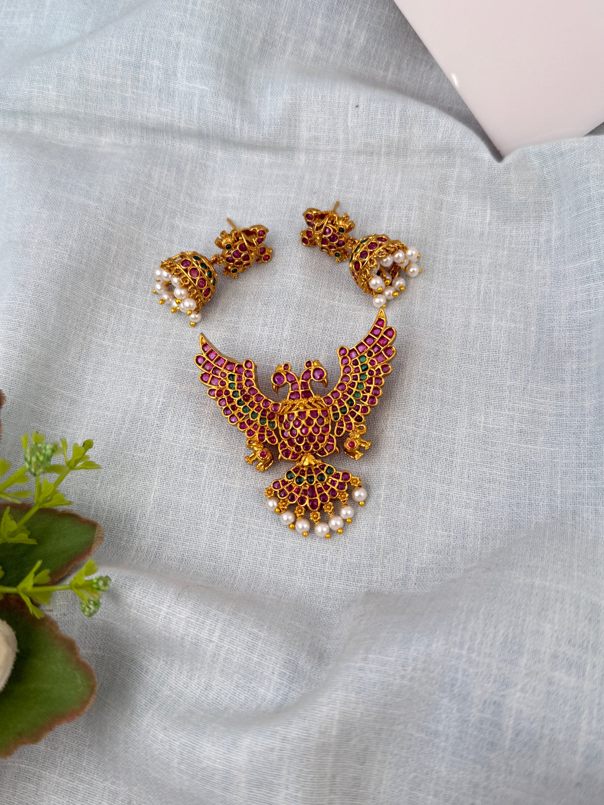 Traditional designer pendants for women