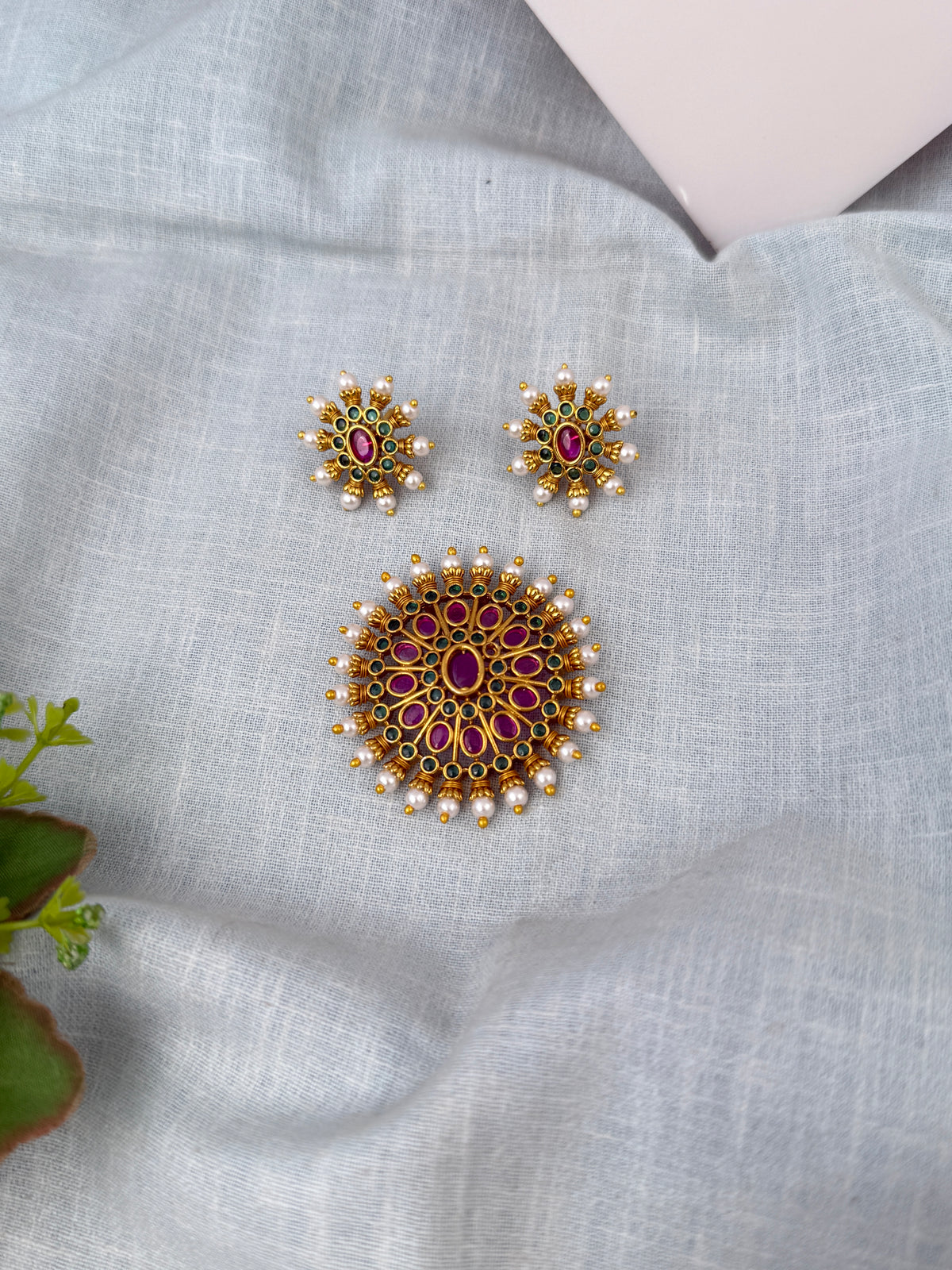 Traditional designer pendants for women