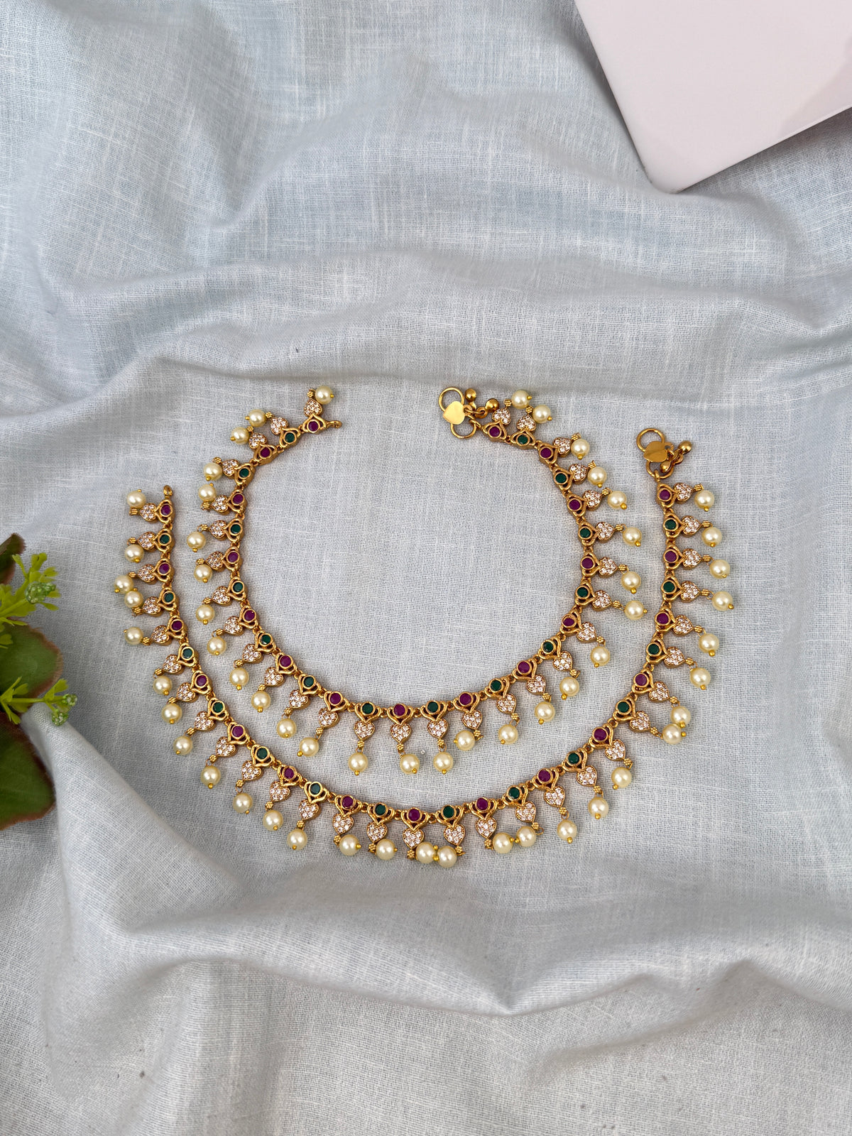 Elegant anklets for women
