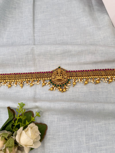 Traditional bridal hip belt for women