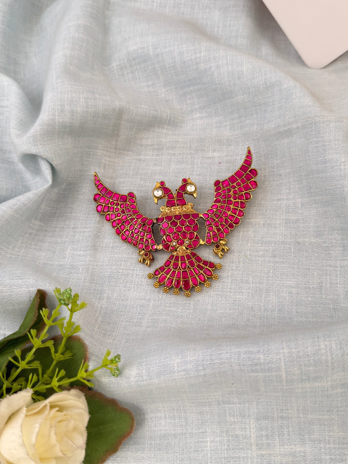 Traditional designer pendants for women