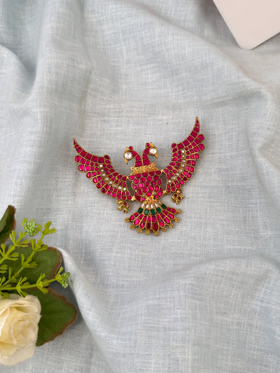 Traditional designer pendants for women