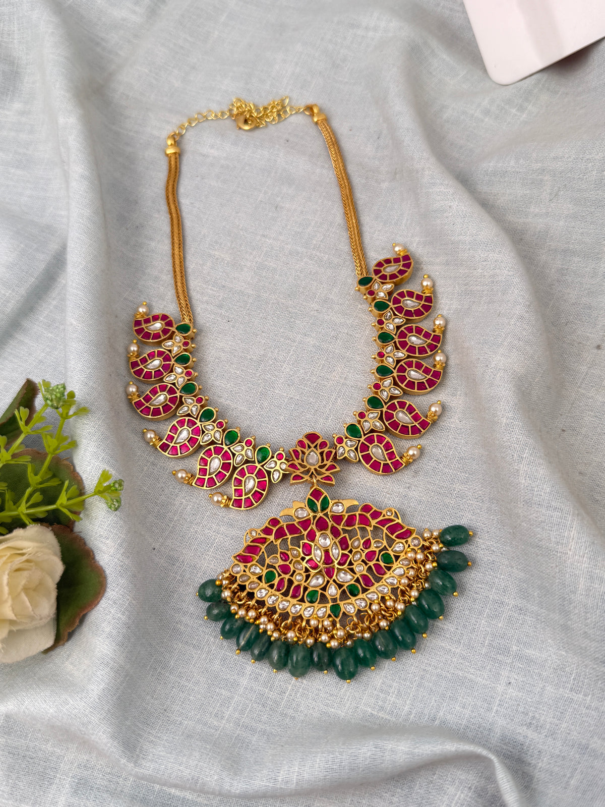Jadau Kundan Necklace Elegant Short | N0657