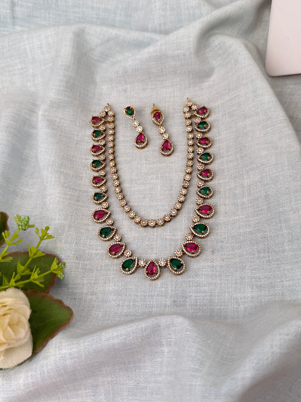 Victorian designer necklace for women
