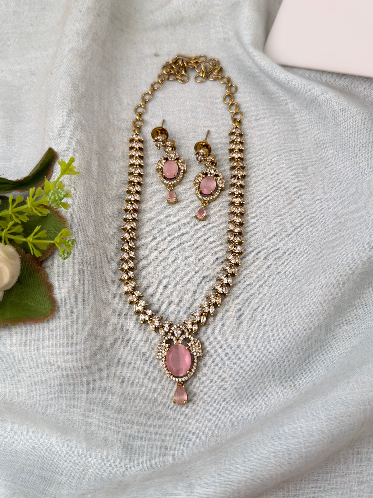 Victorian Stone Necklace Short Designer Set| N015
