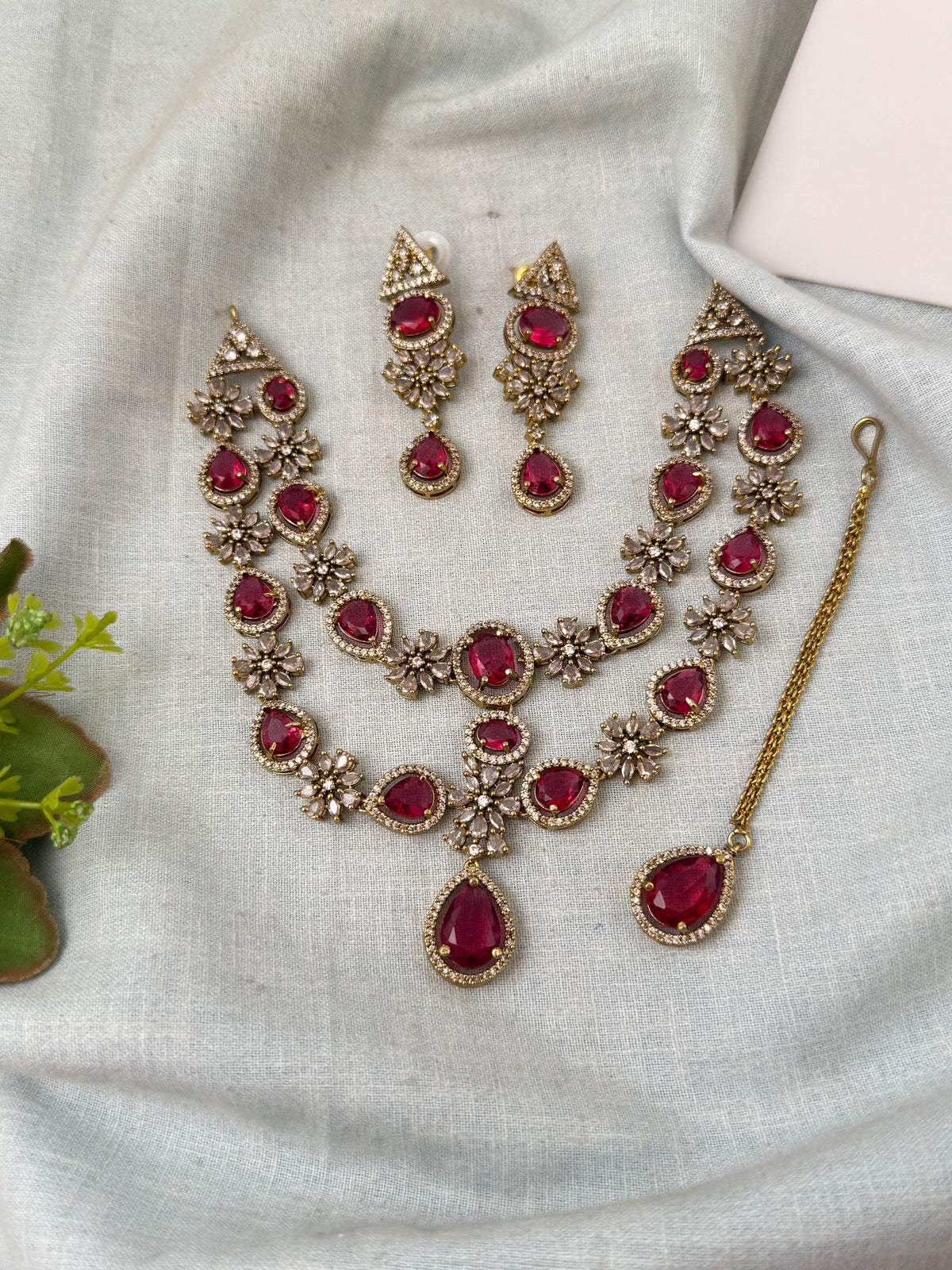 Victorian designer necklace for women