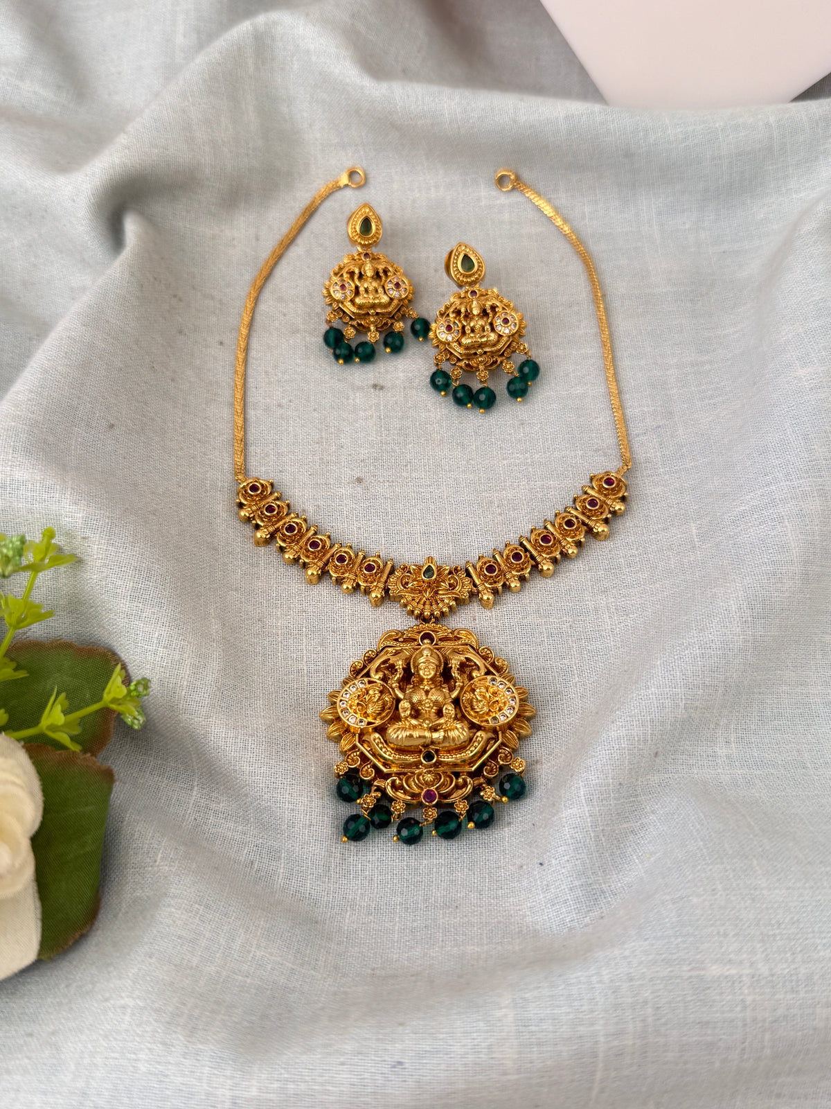 Antique Premium Necklace Lakshmi Pendant Short Set | N0684