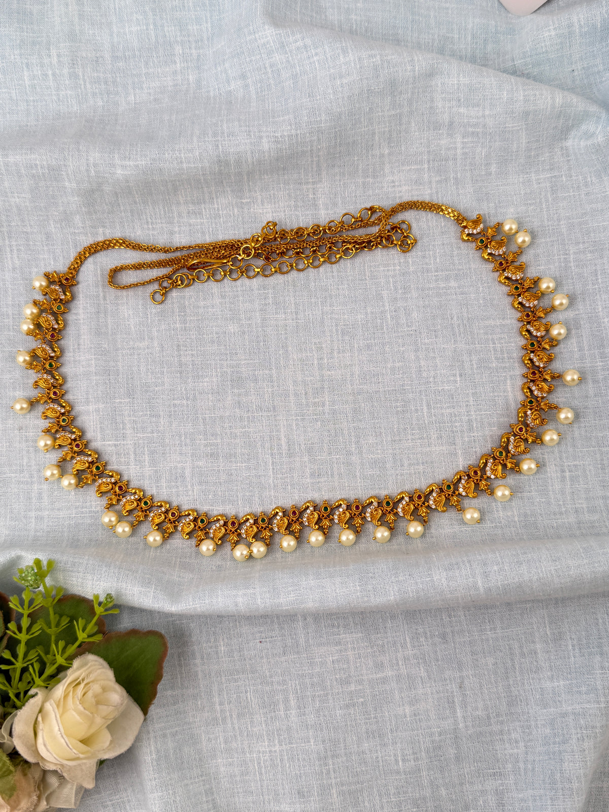 Traditional bridal hip belt for women
