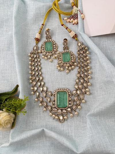 Traditional Kundan necklace for women