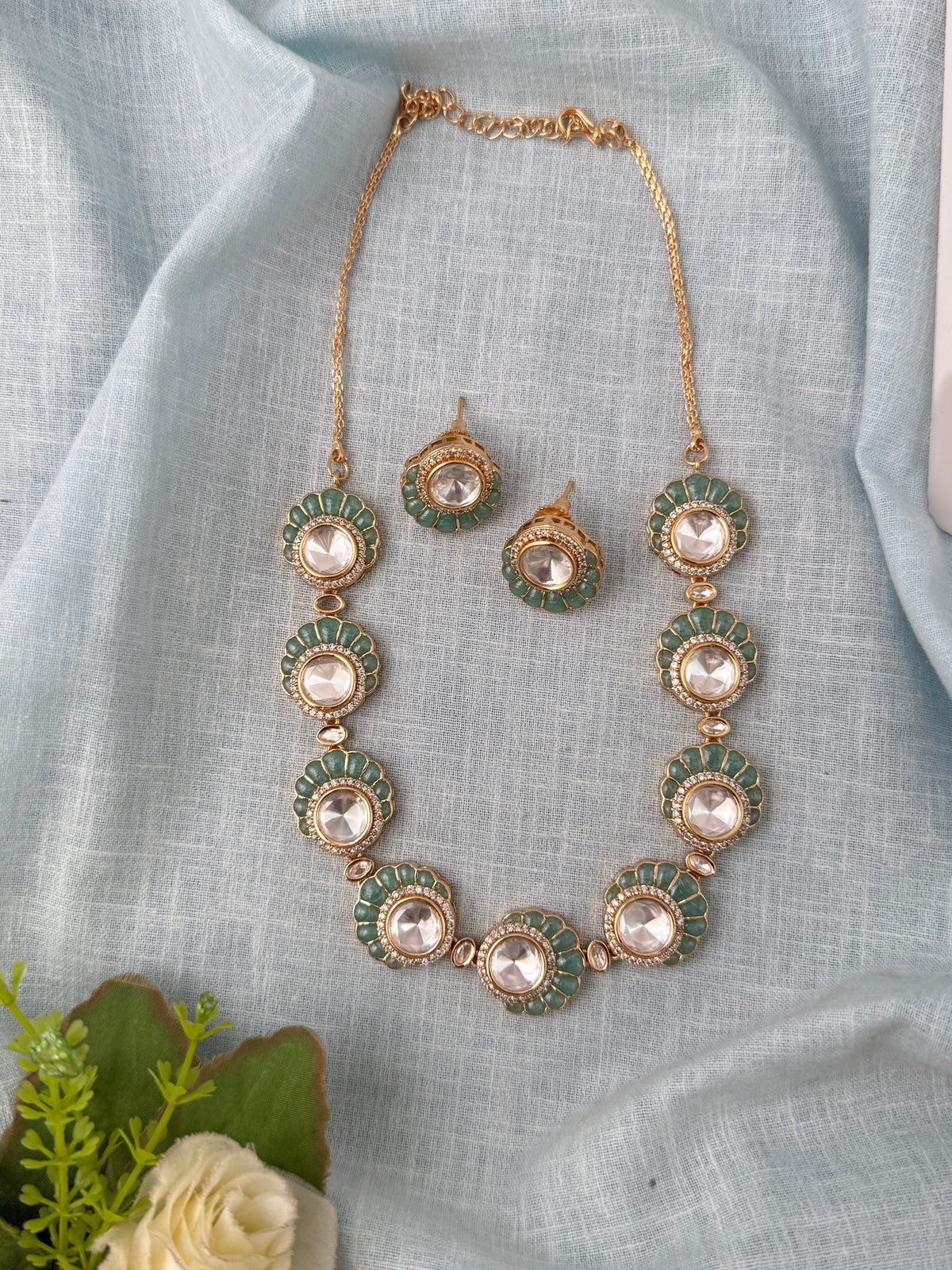 Traditional Kundan necklace for women