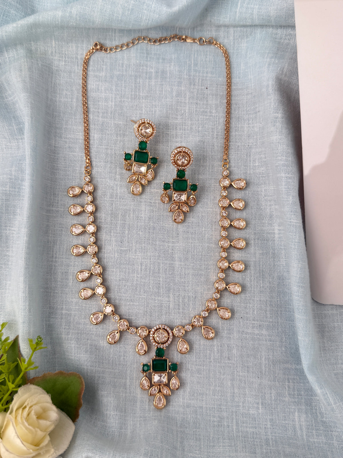Traditional Kundan necklace for women