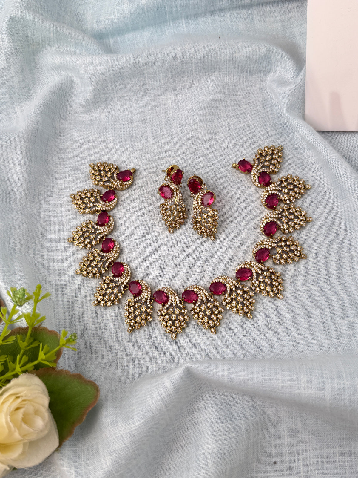 Victorian designer necklace for women