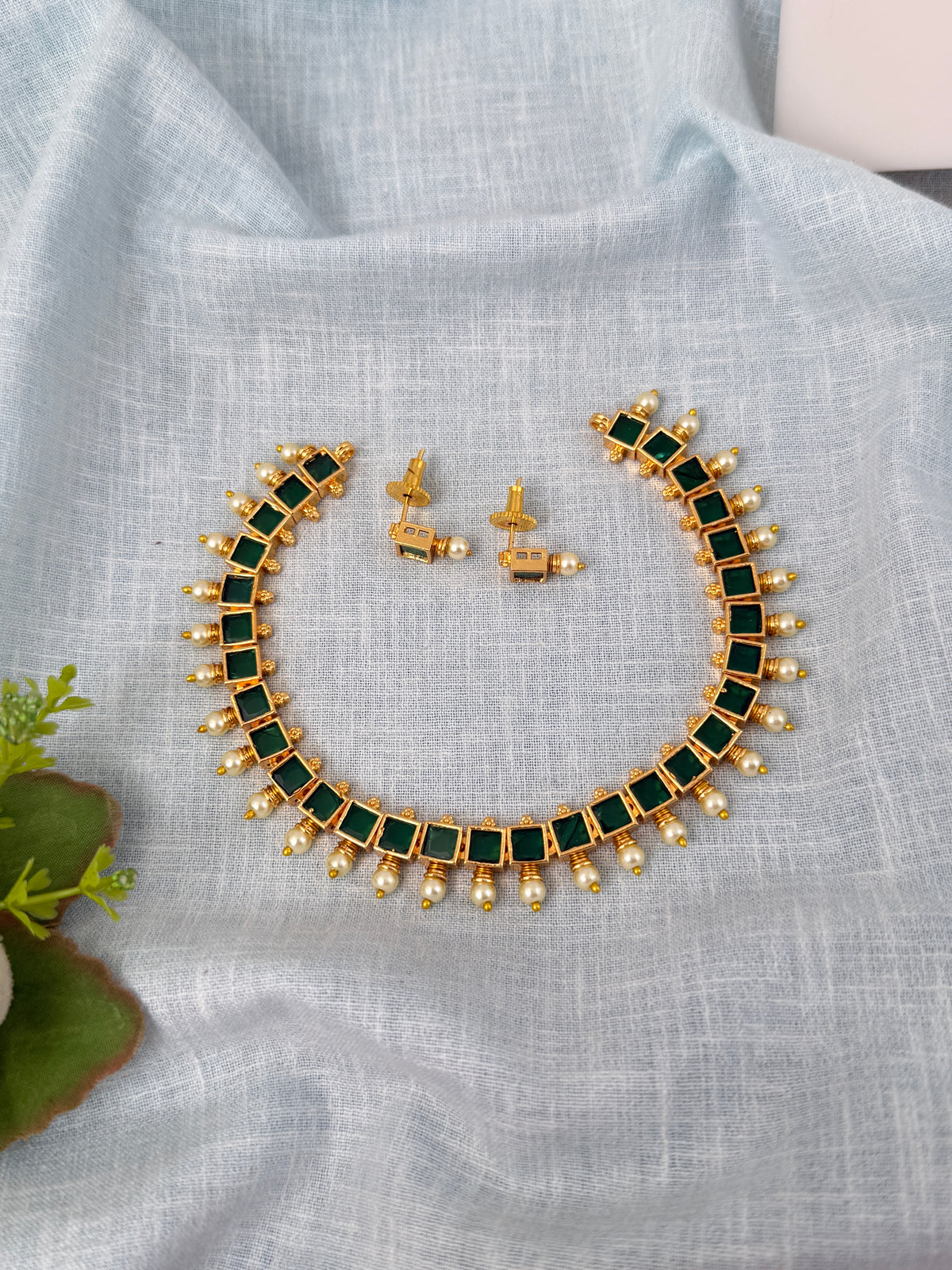 Traditional Kundan necklace for women