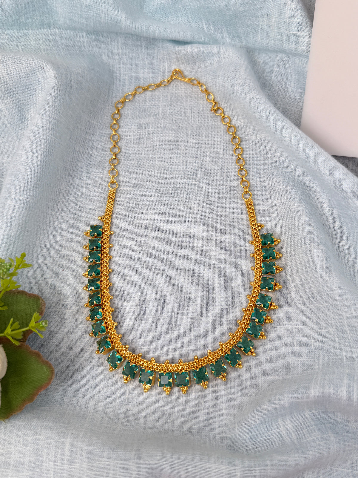 Traditional Kundan necklace for women