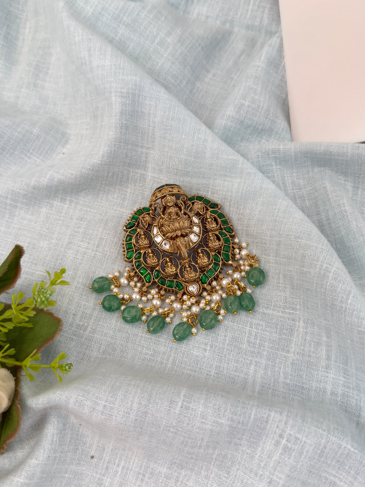 Traditional designer pendants for women